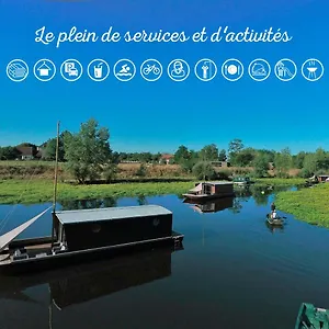  Bateau-hôtel Village Toue Du Domaine Des Demoiselles France